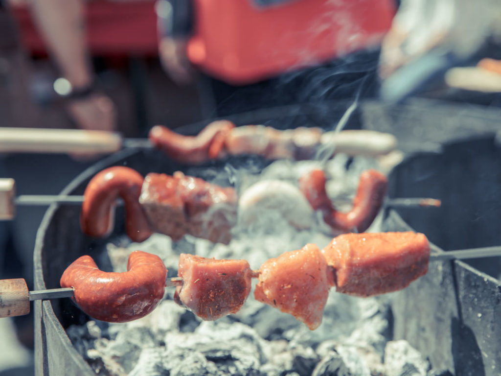 Brochettes sur le grill